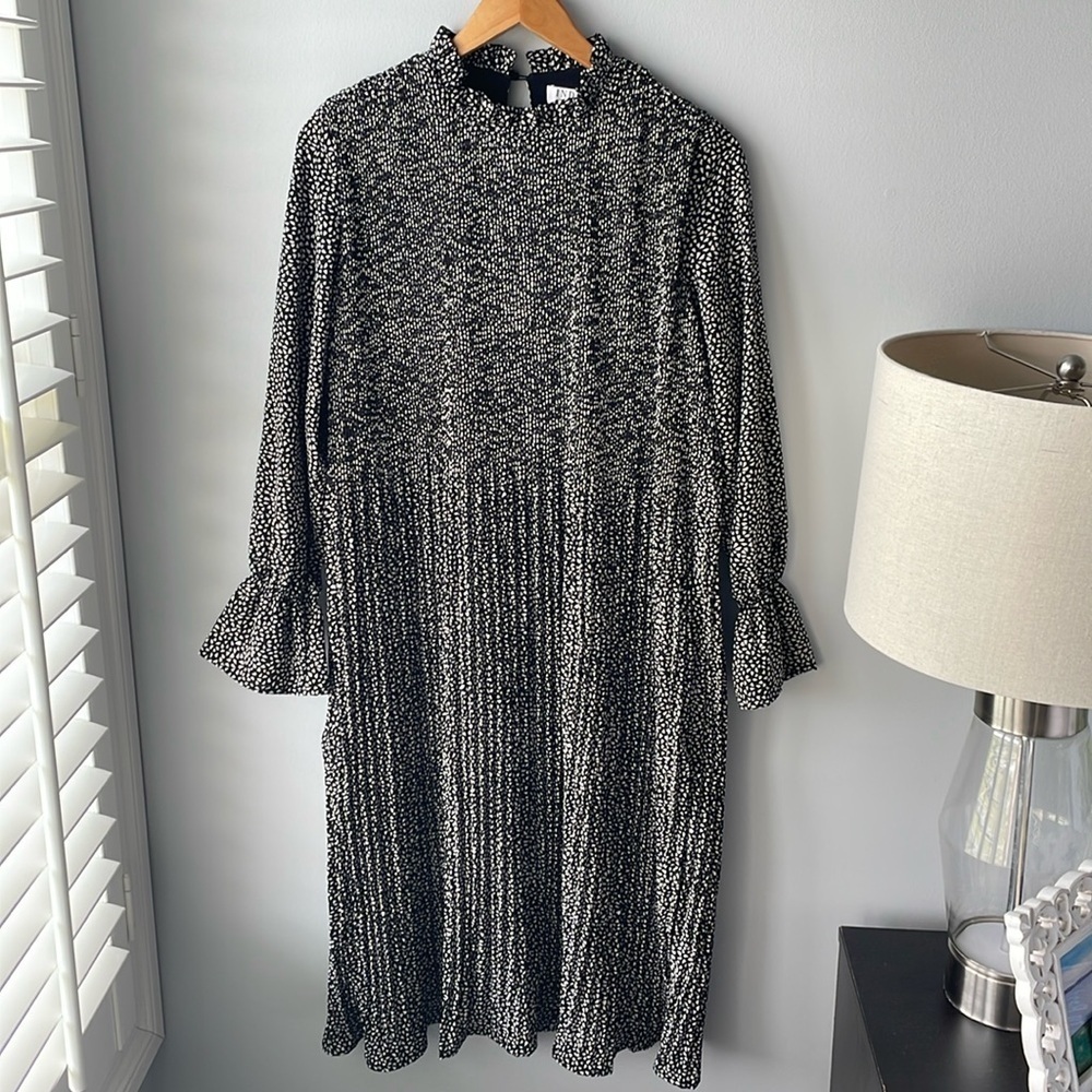 Indie & Co Remi Dot Dress - Picture 5 of 14